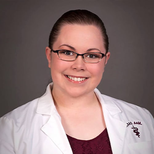 Dr. Mackenzie Cail Nashua Veterinarian